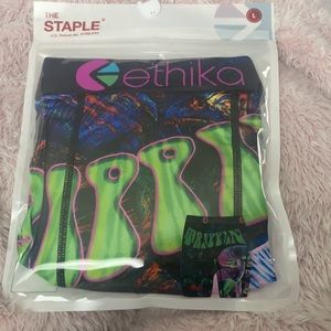 Men’s Ethika: The Staple Fit size L